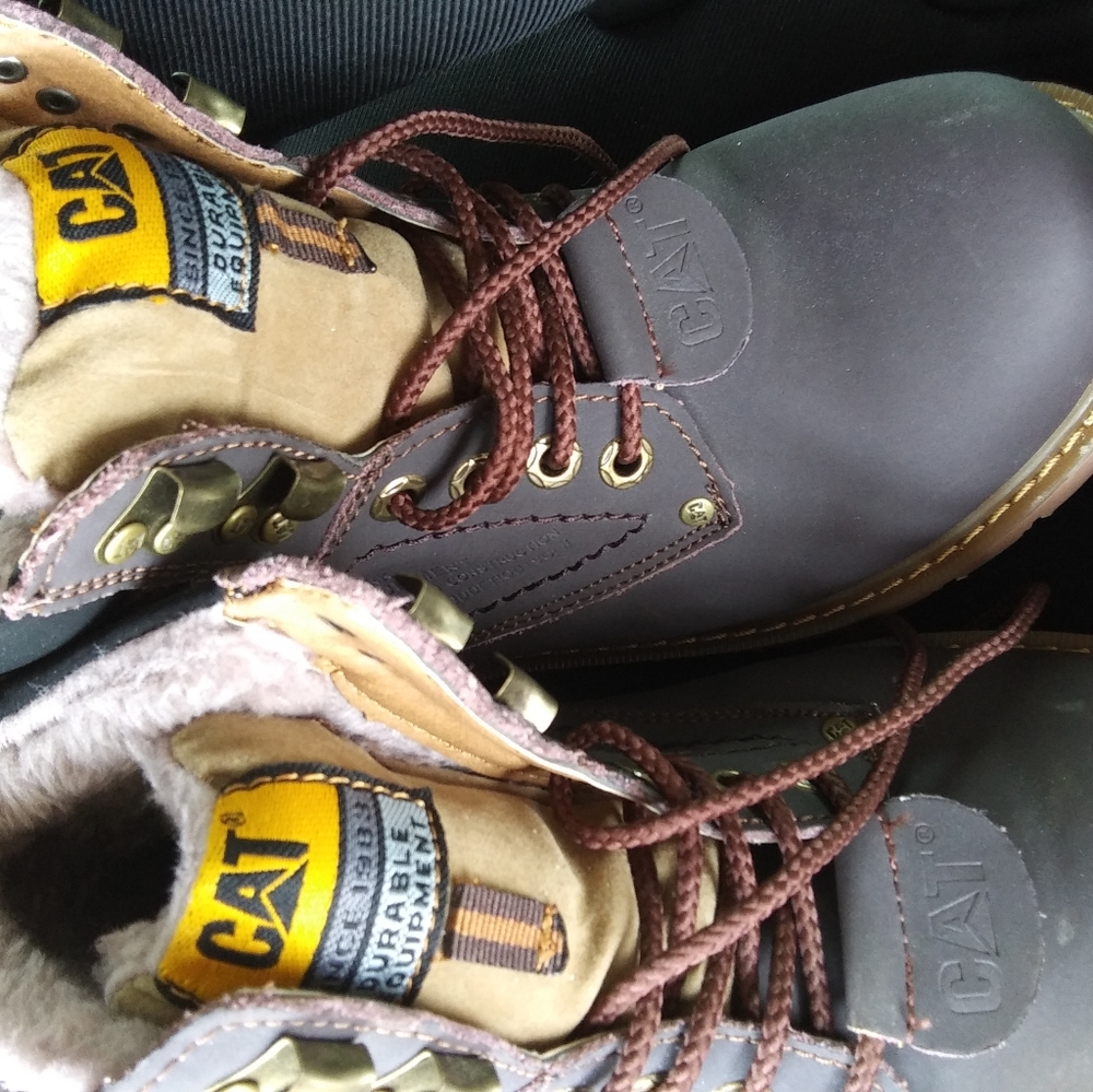 Boots hard toe with fur inside